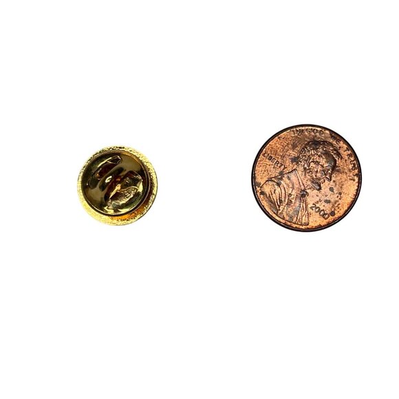 "Proud To Be A Mason" Gold Tone Lapel Pin With Red & Blue Detailing A302 - Picture 3 of 5